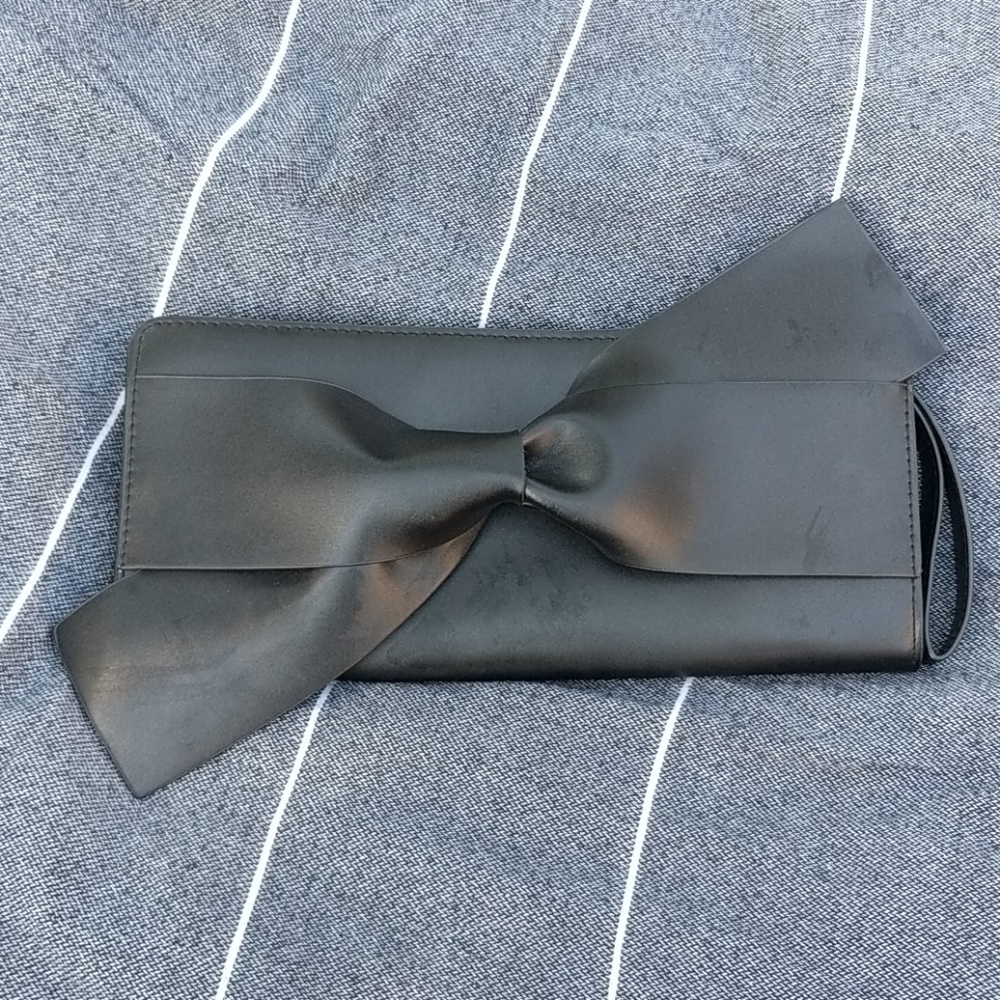 GUC A New Day Target Clutch
